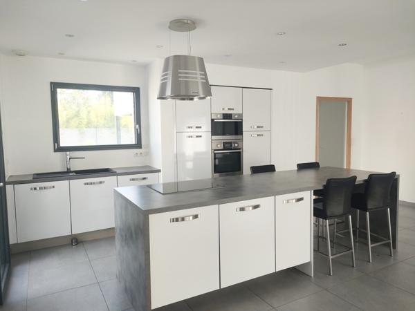 Maison à vendre |  Saint-Étienne-de-Montluc |  4 pièces | 124,6 m²