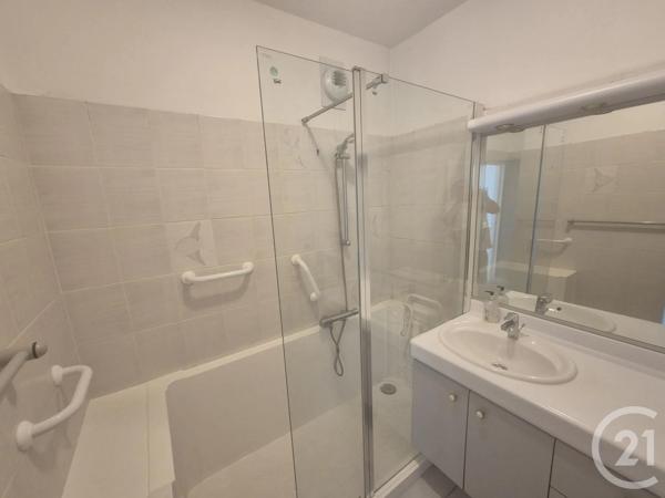 Appartement T3 à vendre  3 pièces - 68,70 m 2   LA MULATIERE  - 69