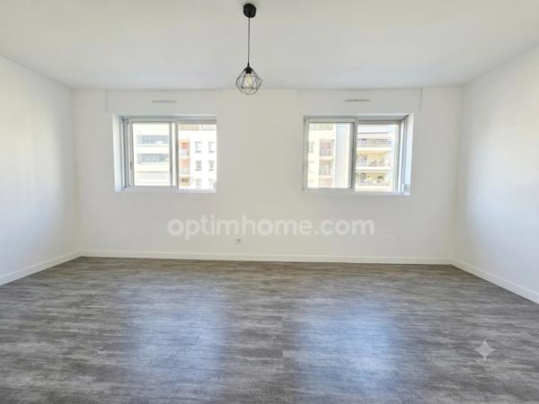 VILLEURBANNE (69) LA DOUA - STUDIO VENDU LOUÉ - RENTABILITE 5,40%