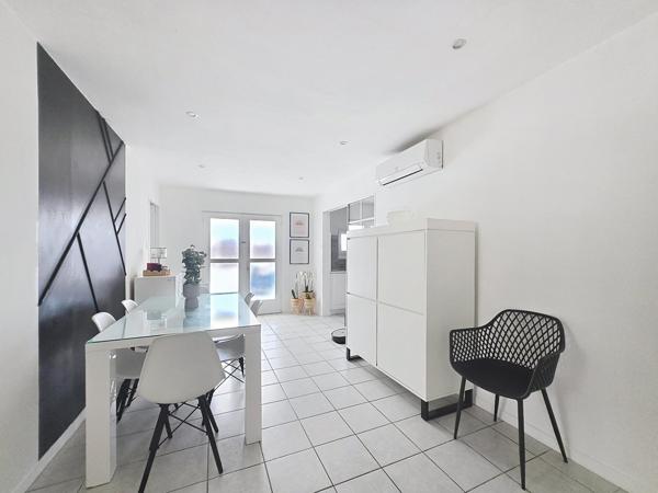 Ensemble en pierre, charme et potentiel