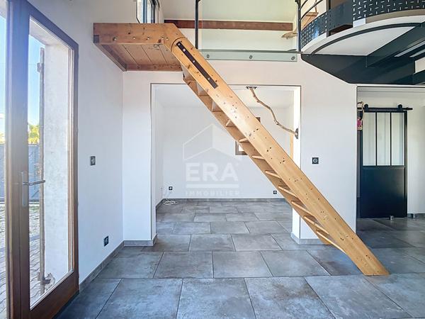 Secteur Varage - Belle maison atypique avec vue sur l'étang