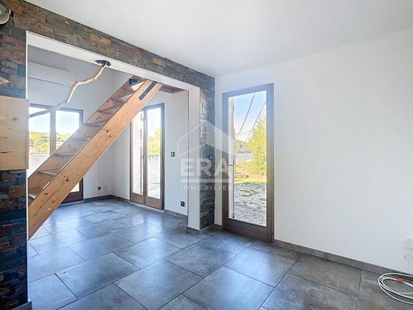 Secteur Varage - Belle maison atypique avec vue sur l'étang