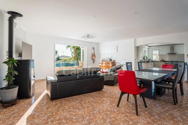 Maison à vendre 5 pièces LA CIOTAT (13) Terrain 3000 M2 Piscine,  Triple garage
