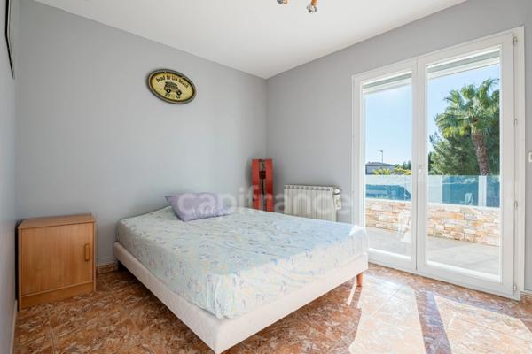 Maison à vendre 5 pièces LA CIOTAT (13) Terrain 3000 M2 Piscine,  Triple garage