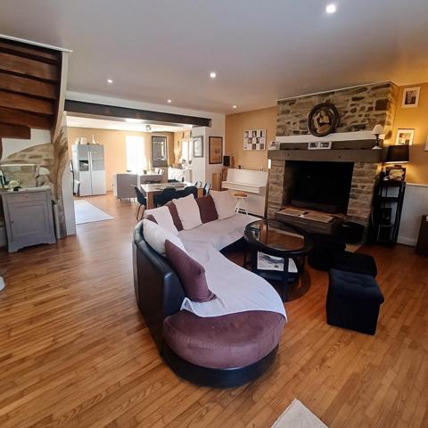 Maison à SAINT-CHRISTOPHE-DES-BOIS, 35210 - 7 pièces 205m²