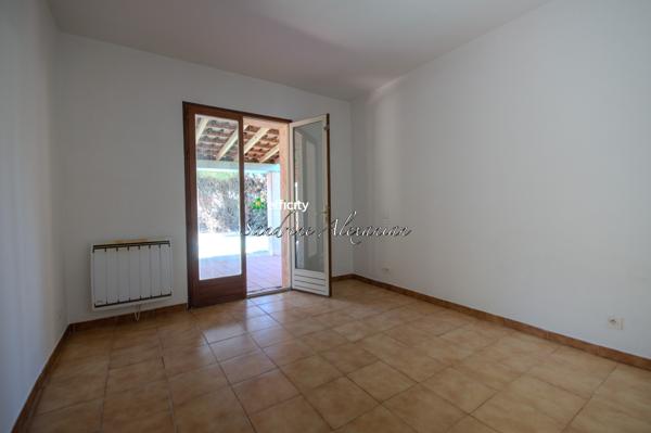 Maison
         4 pièces
        - 80 m² Exclusivité 335 000 € *