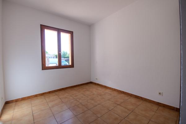 Maison
         4 pièces
        - 80 m² Exclusivité 335 000 € *