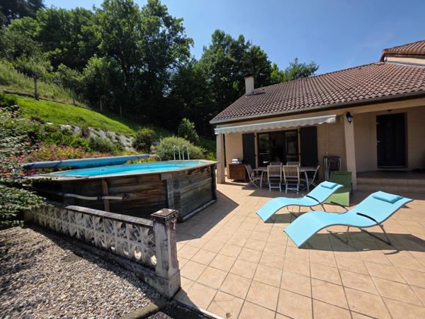 Charmante maison familiale à Aurec-sur-Loire 140M2 ,grande pièce de vie de 50M2,5 chambres.