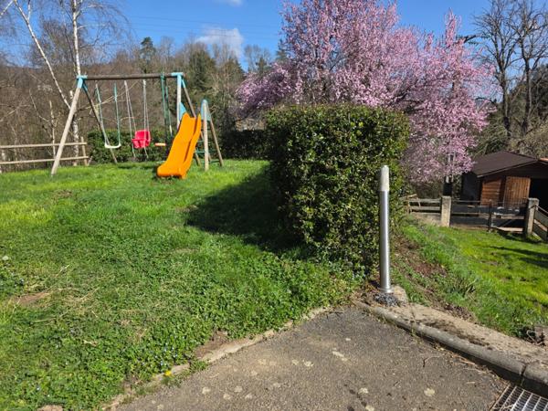 Charmante maison familiale à Aurec-sur-Loire 140M2 ,grande pièce de vie de 50M2,5 chambres.