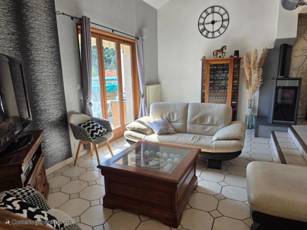 Charmante maison familiale à Aurec-sur-Loire 140M2 ,grande pièce de vie de 50M2,5 chambres.