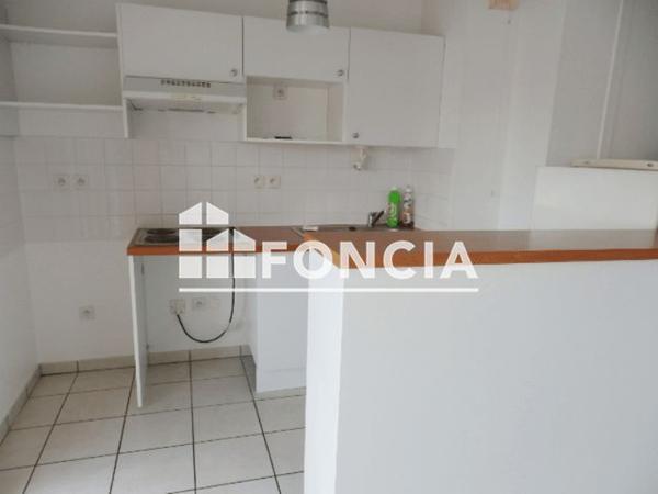 Location Appartement 3 pièces 50.23 m² - 50 AVENUE DES LILAS Pau 64000