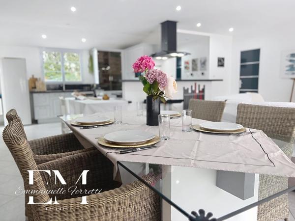 VILLA ACCUEILLANTE AVEC PISCINE PROCHE MER