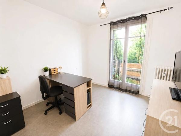 Appartement T3 à vendre  3 pièces - 54,76 m 2   RODEZ  - 12