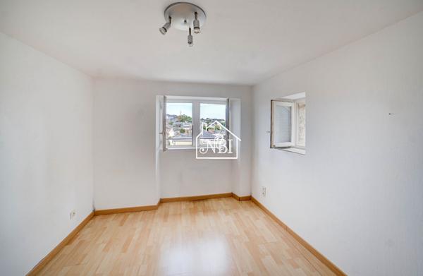 À VENDRE Appartement duplex T1 bis 18m2 LAVAL centre ville