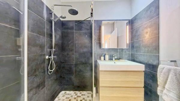 A Vendre 2P: Nice St Sylvestre | 47m² + Terrasse 34m² | Tramway à 5min