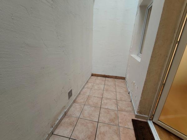 STUDIO DUPLEX RÉNOVÉ – CENTRE-VILLE DE ROCHEFORT 17300
