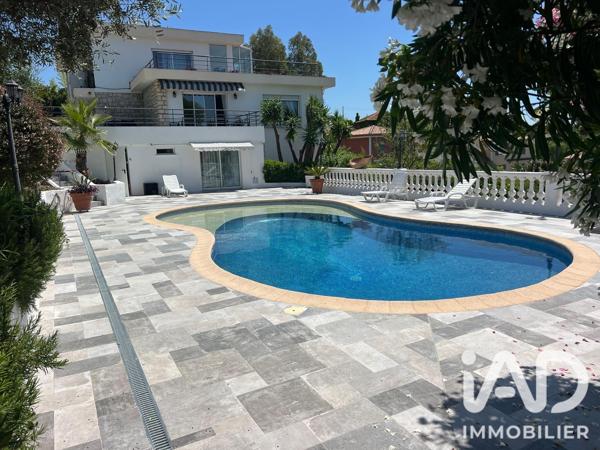 Maison à vendre 10 pièces 366 m² Saint-Laurent-du-Var