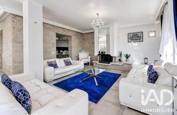 Maison à vendre 10 pièces 366 m² Saint-Laurent-du-Var
