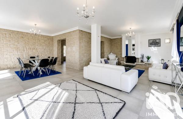 Maison à vendre 10 pièces 366 m² Saint-Laurent-du-Var