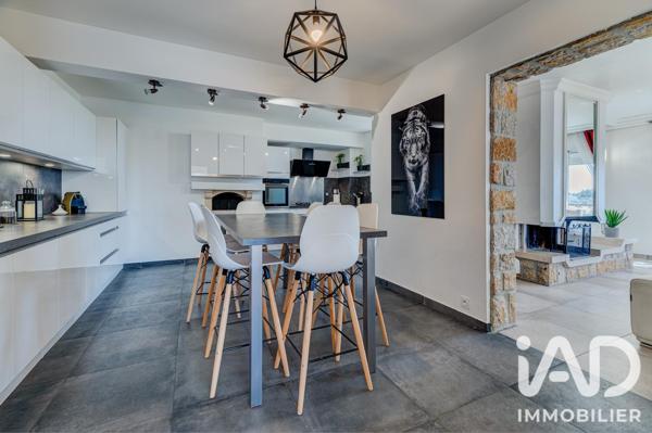Maison à vendre 10 pièces 366 m² Saint-Laurent-du-Var