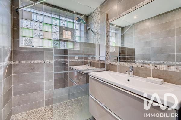Maison à vendre 10 pièces 366 m² Saint-Laurent-du-Var