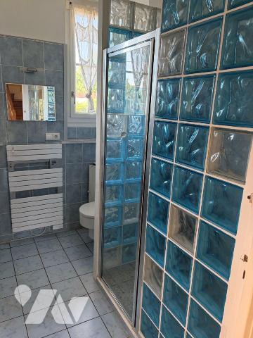 A VENDRE - A CAJARC (46160 - Lot) - A proximité du bourg du village et des commerces à pied, av...