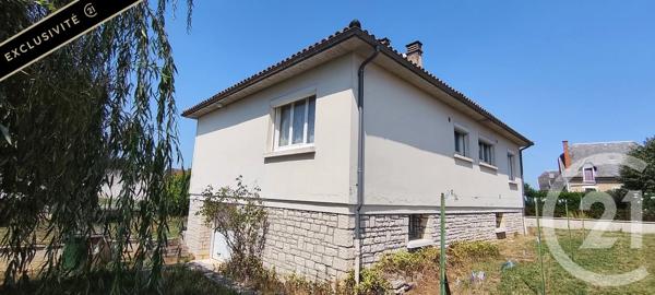 Maison à vendre  4 pièces - 81 m 2   GOURDON  - 46