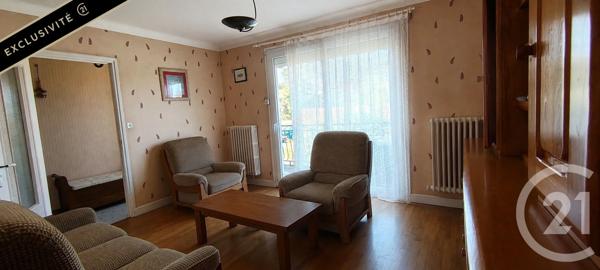 Maison à vendre  4 pièces - 81 m 2   GOURDON  - 46