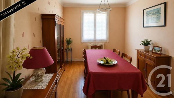 Maison à vendre  4 pièces - 81 m 2   GOURDON  - 46