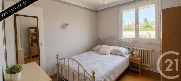 Maison à vendre  4 pièces - 81 m 2   GOURDON  - 46