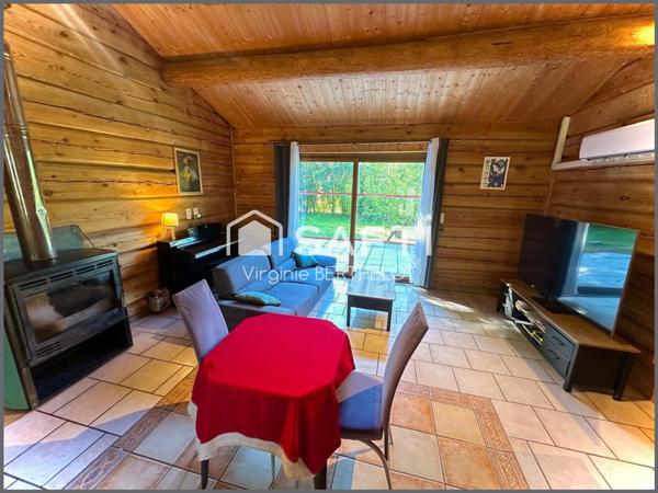 A 1O MINUTES DE PARTHENAY /CHALET EN BOIS/ 3 CHAMBRES / GARAGE