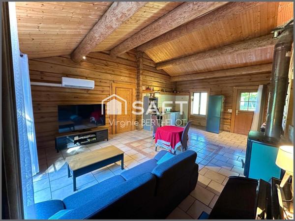 A 1O MINUTES DE PARTHENAY /CHALET EN BOIS/ 3 CHAMBRES / GARAGE
