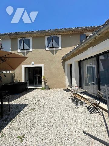 Dans un environnement  privilegie  découvrez cette partie de mas  de 106m²entièrement  renovée