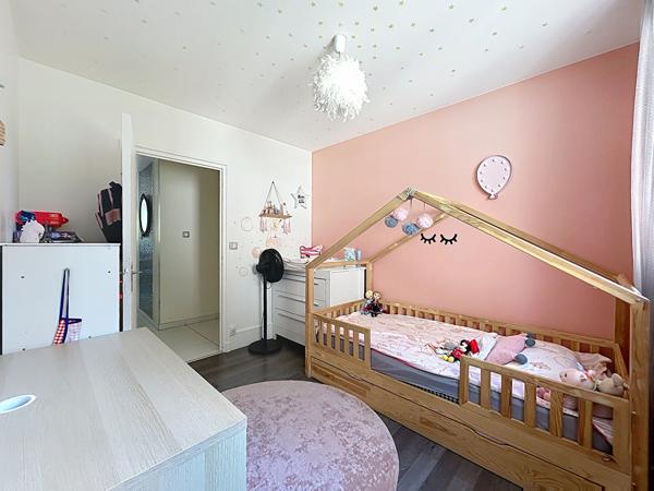 EXCLUSIVITÉ - SAINT-ÉTIENNE COURS FAURIEL (RUE DE LA CONVENTION) - T3 58,07 m² - 2 CHAMBRES - EXCELLENT ÉTAT - CAVE - GARAGE EN OPTION