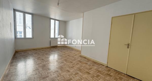 Location Appartement 3 pièces 76.36 m² - Rochefort 17300