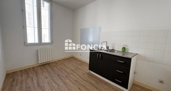 Location Appartement 3 pièces 76.36 m² - Rochefort 17300