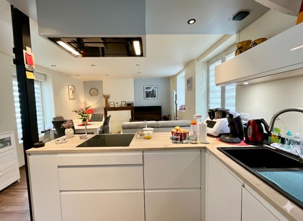 A VENDRE MAISON DINAN CENTRE // 2 CHAMBRES// COUR PRIVATIVE//PROCHE TOUS COMMERCES