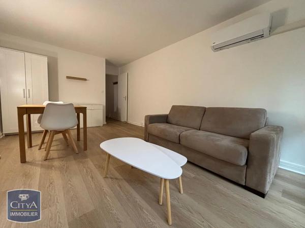 Appartement à louer 1 pièce Nîmes (30900)