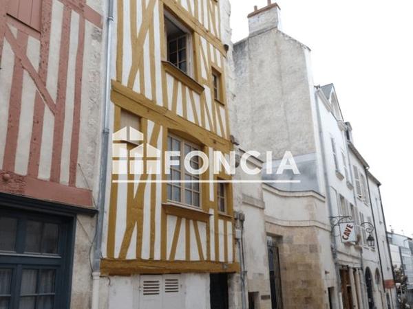 Location Studio 22.79 m² - 39 RUE DU POIRIER Orleans 45000