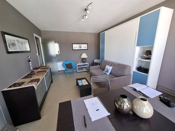 appartement Les Sables-d'Olonne Studio vue latérale mer avec balcon et cave