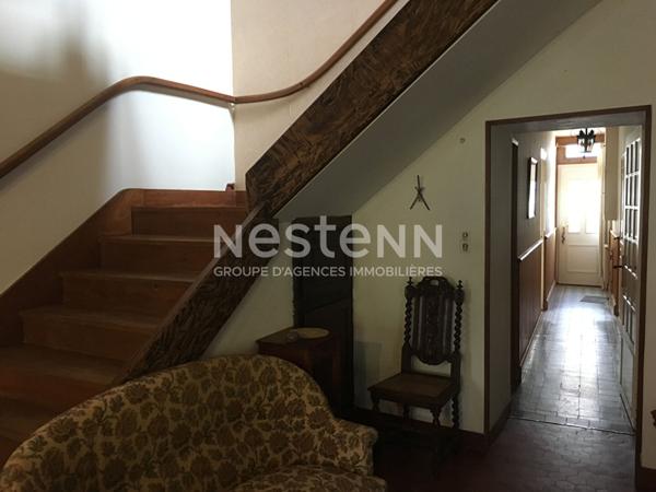 ROCHEFORT Maison ville Quartier Gambetta 3 chambres+ bureau, garage et un jardin clos.