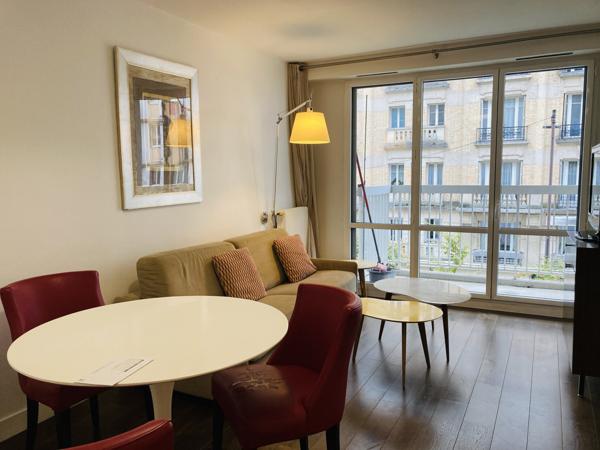 Paris (75013) Loue très joli 2 pièces meublé avec balcon Paris 13ème - Rue Jeanne d’Arc - 34m²