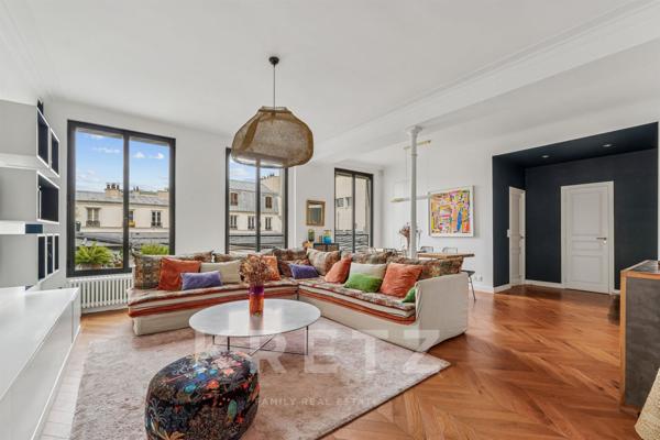 Paris IIe - Sentier. Appartement familial