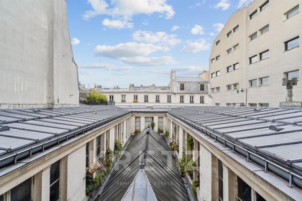 Paris IIe - Sentier. Appartement familial