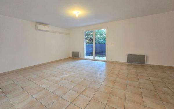 Appartement à louer    3 pièces • 62,52 m2 Arles