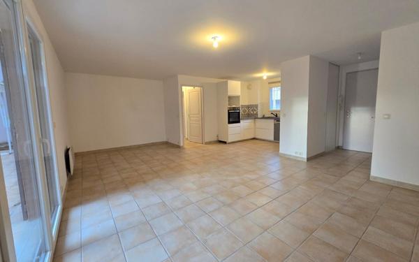 Appartement à louer    3 pièces • 62,52 m2 Arles