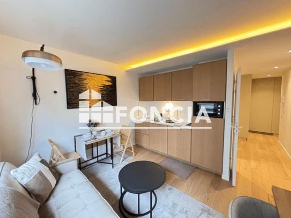 Location Appartement 2 pièces 27.7 m² - 19 rue du Débarcadère Paris 75017