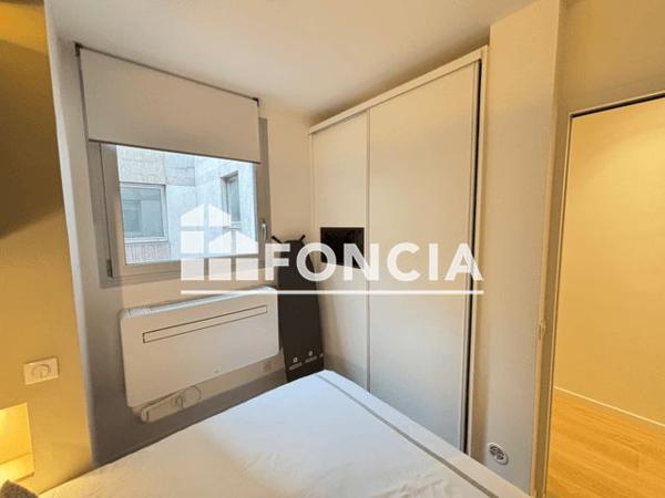 Location Appartement 2 pièces 27.7 m² - 19 rue du Débarcadère Paris 75017