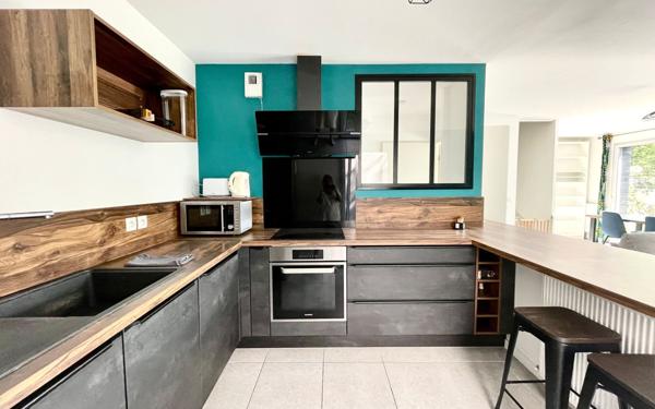 Appartement à vendre    4 pièces • 90,83 m2 Bordeaux