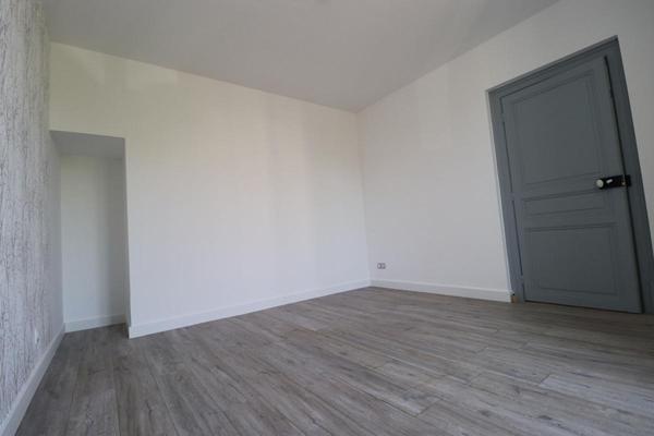 Maison Neris Les Bains 8 pièce(s) 108 m2